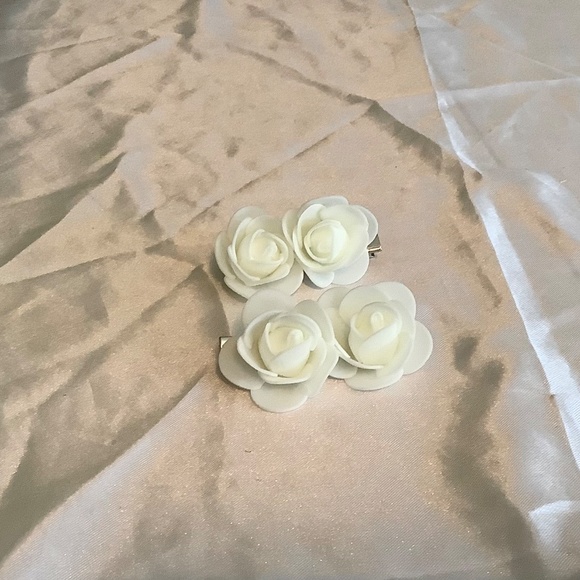 set of 2 medium rose bud alligator clips - Picture 6 of 6